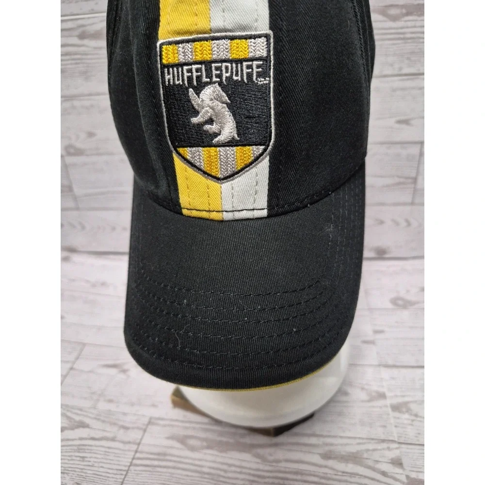 HUFFLEPUFF Harry Potter Universal Studios Black Yellow Cap Hat One Size Cotton